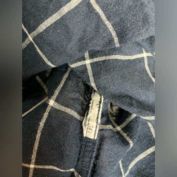Banana Republic Soft Wash Navy Plaid Shirt - Picture 4 of 4
